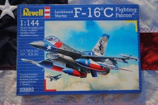 Revell 03992 Lockheed Martin F-16C Fighting Falcon